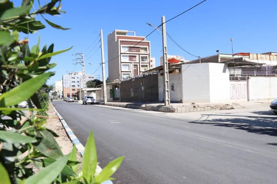 عملیات اجرایی آسفالت معابر در مناطق کوی نفت و حفاری اهواز آغاز شد