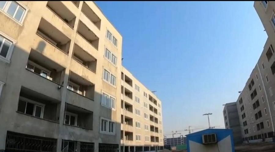 تکمیل پروژه ۲ هزار واحدی نفت؛پیگیری نماینده اهواز در نشست با معاون وزیر راه