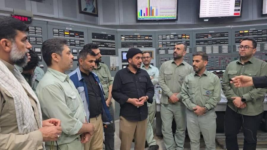 بازدید شبانه نماینده اهواز از نیروگاه رامین و قدردانی از کارکنان پرتلاش در تعطیلات و شرایط جنگی